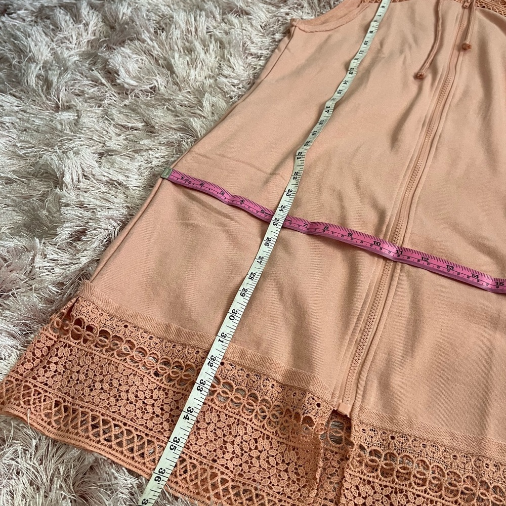 NWOT Venus Crochet Beach Cover Up/Dress with Hood - Picture 10 of 14